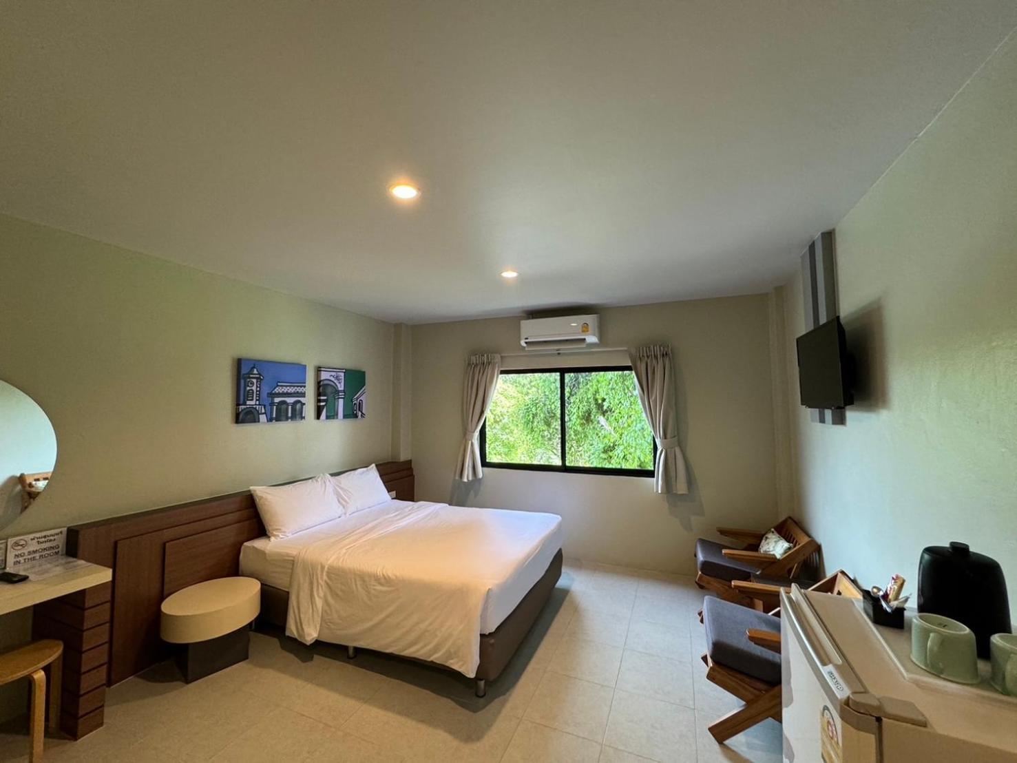 Siri Hotel Phuket Exterior foto