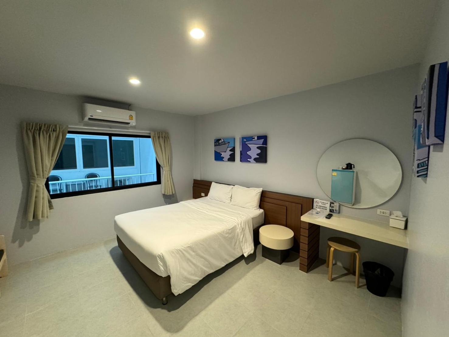 Siri Hotel Phuket Exterior foto